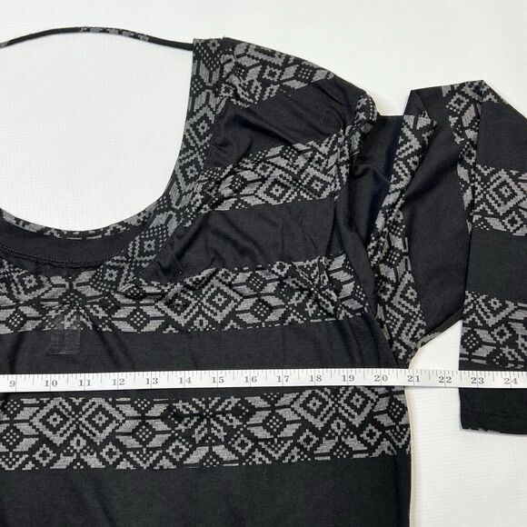 Wet Seal Y2K Black Long Sleeve Round Neck Top Size Large Whimsigoth Tribal - Picture 7 of 9